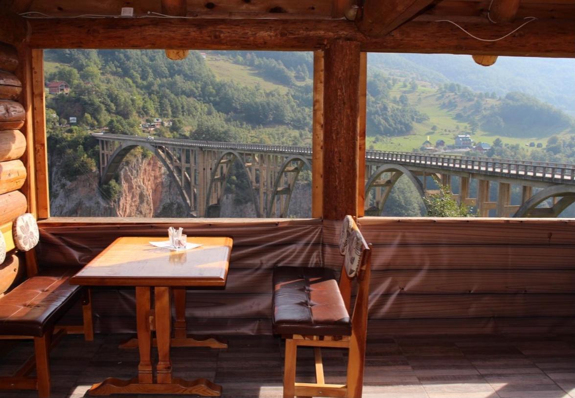 ホテル Tara Bridge Castle Žabljak エクステリア 写真