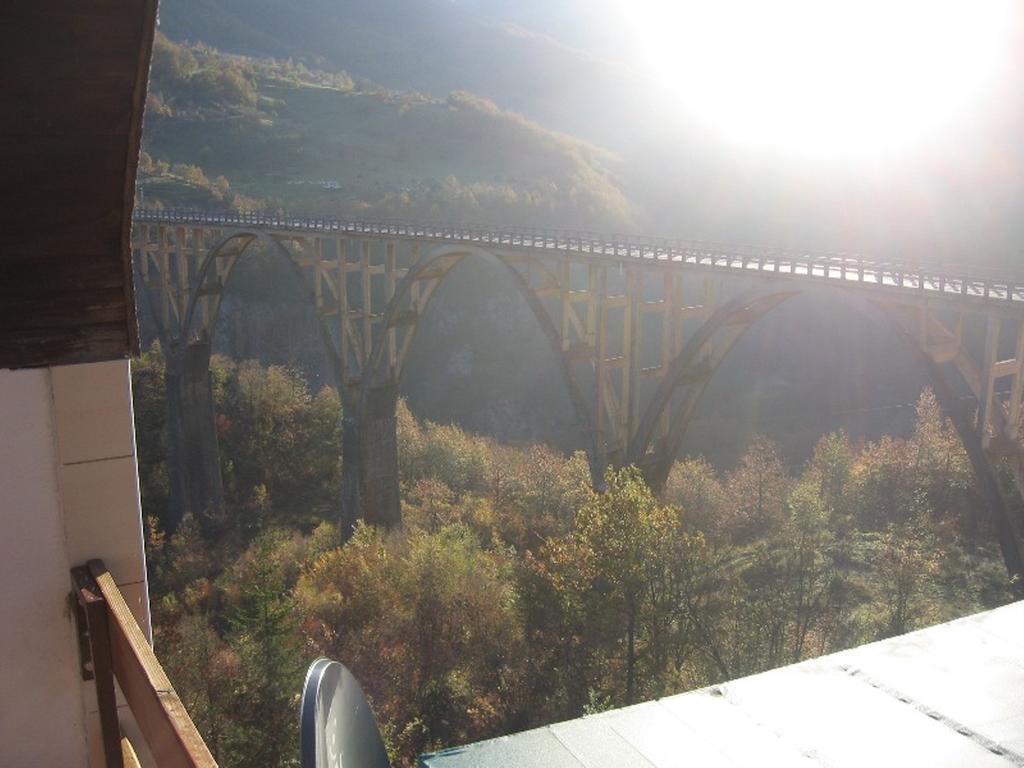ホテル Tara Bridge Castle Žabljak エクステリア 写真